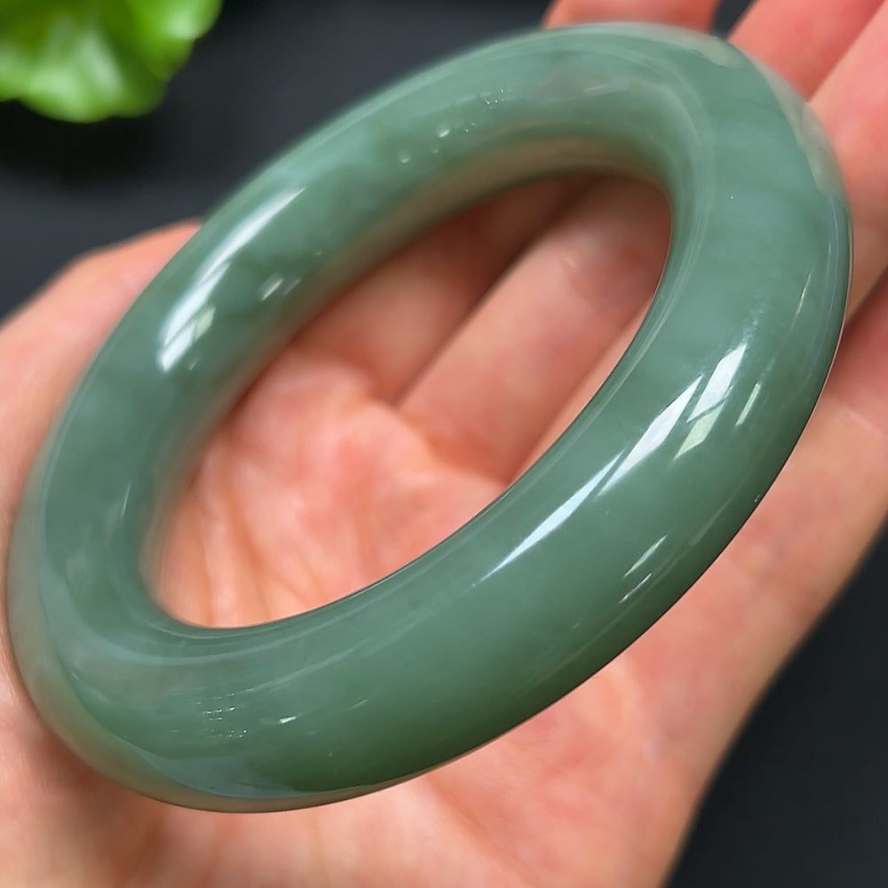 Hetian Jade Green Round Bangle