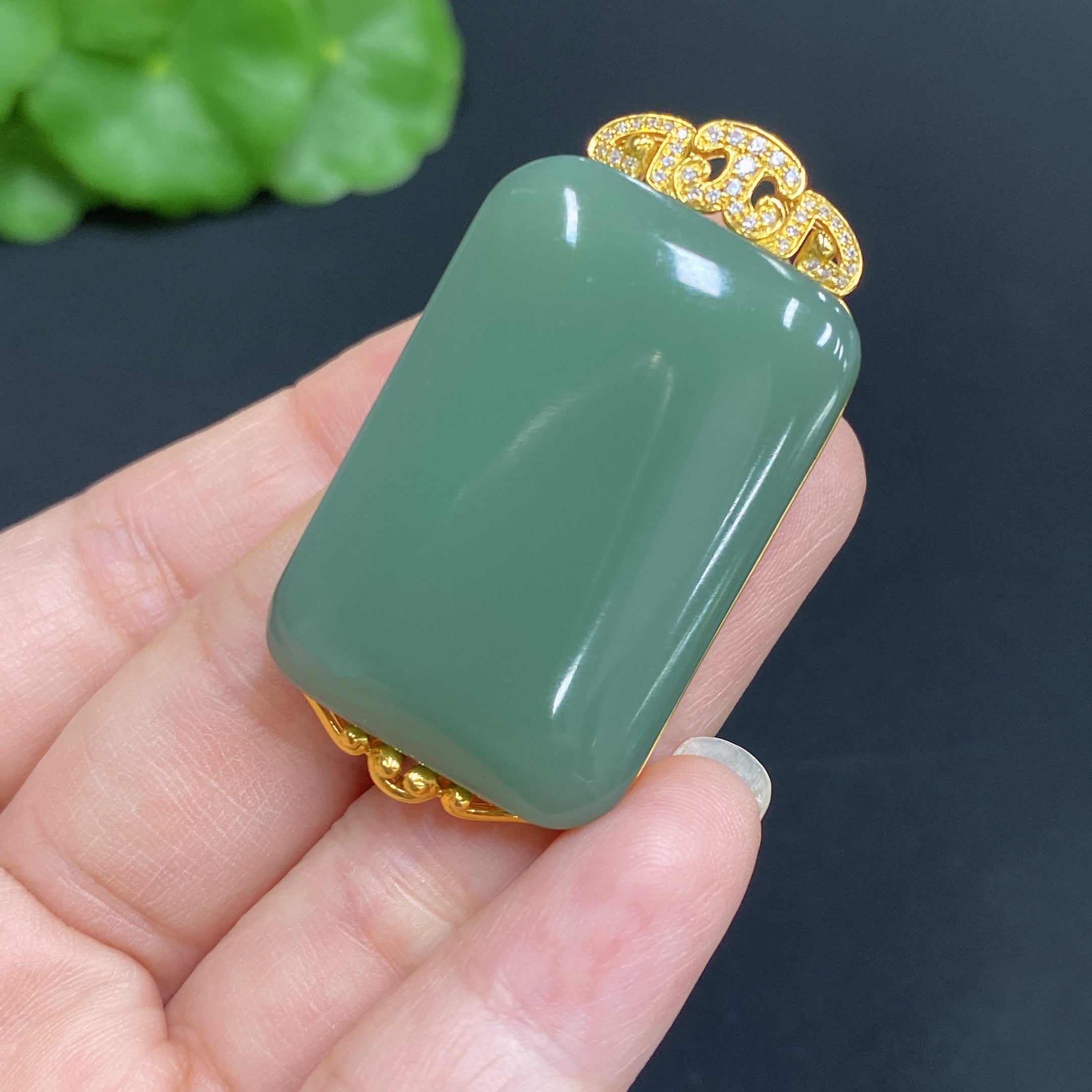 Hetian Jade Jasper Pendant, Plain Pendant, 18k Gold, Total Weight Approx. 18g, Non-Diamond