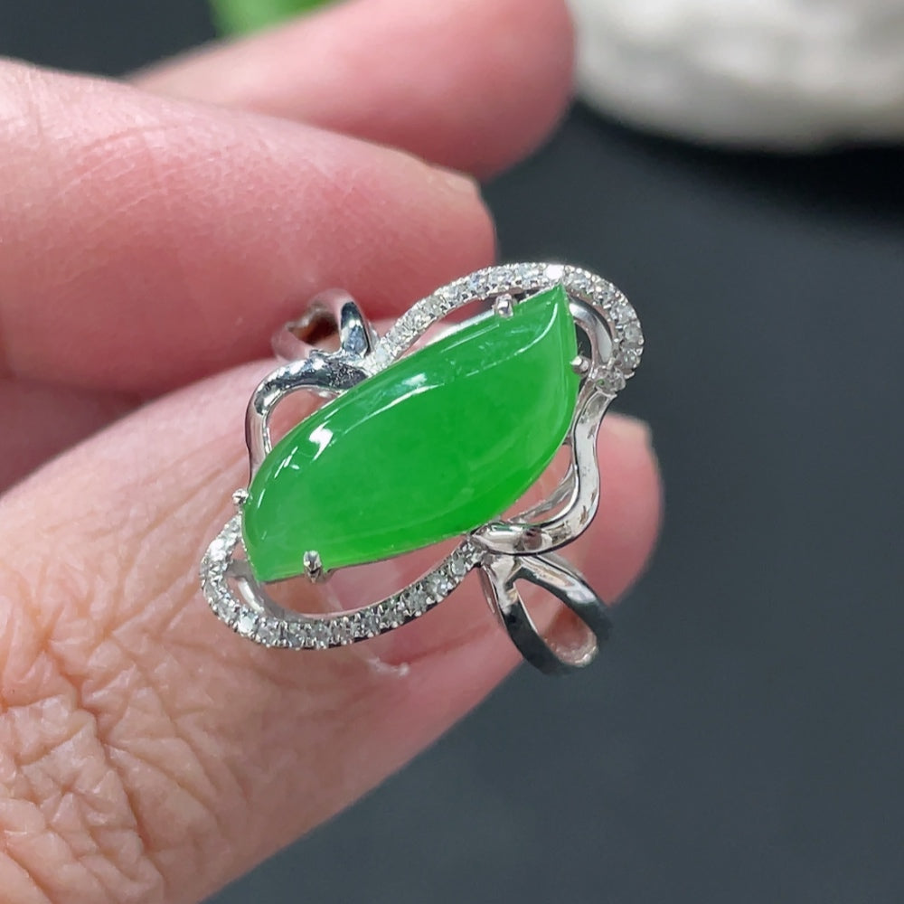 Jadeite Inlaid Ring 18k Gold Setting Size 13 with Diamond Accents Total Weight Approx. 3.89g