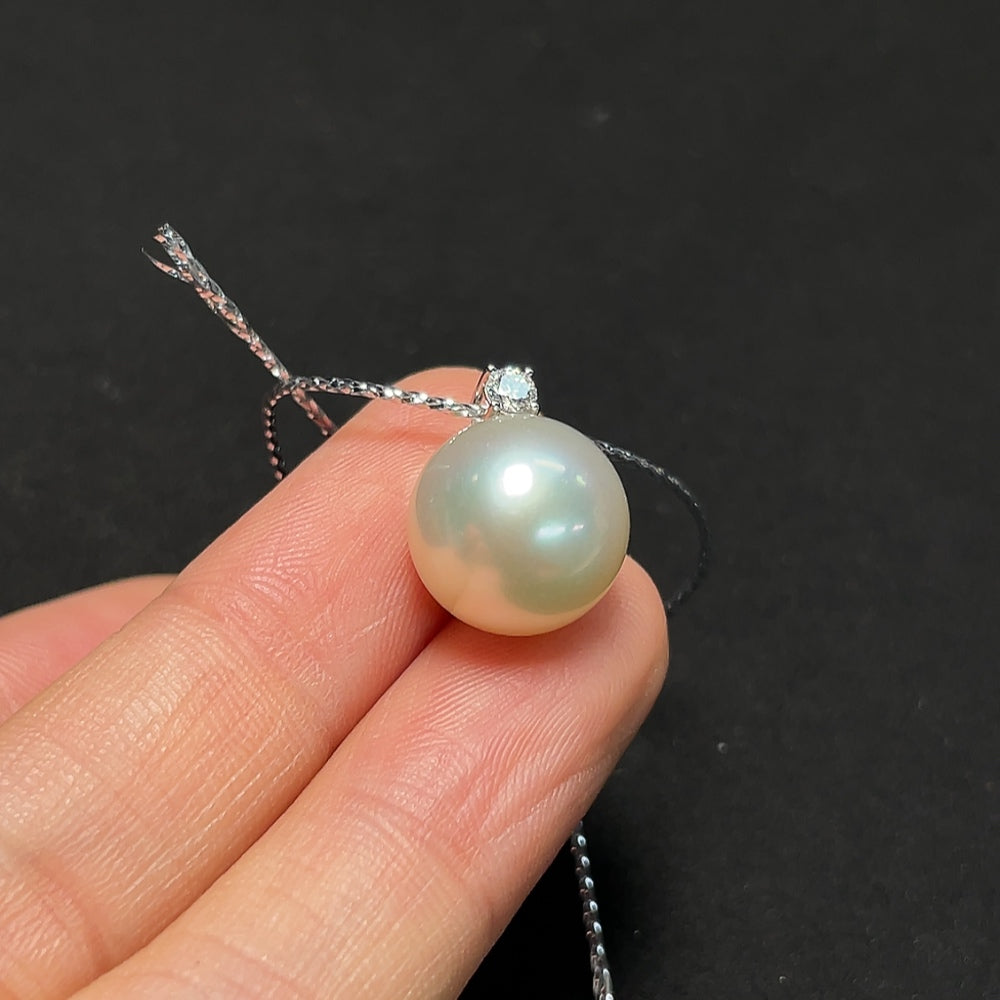 Seawater Pearl Pendant Non-Diamond 18K Gold Total Weight with Rope Approx. 3.01g Size About 12.4mm