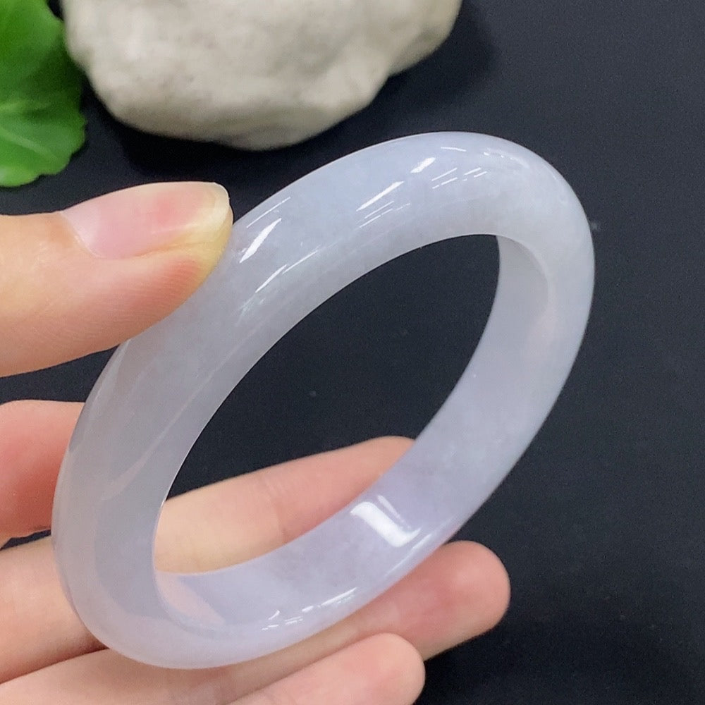 Jadeite Round Bangle