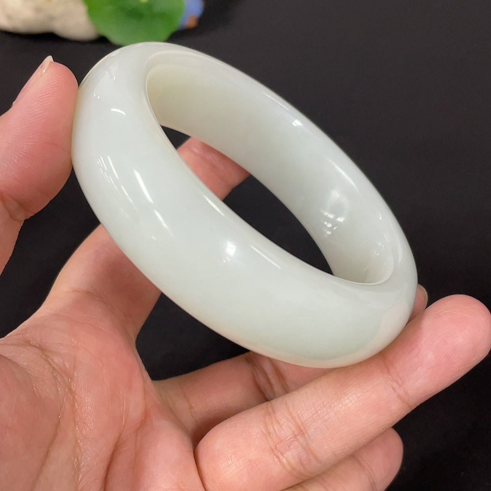 Hetian Jade Round Bracelet Size 61.1 Total Weight Approx. 109.8g
