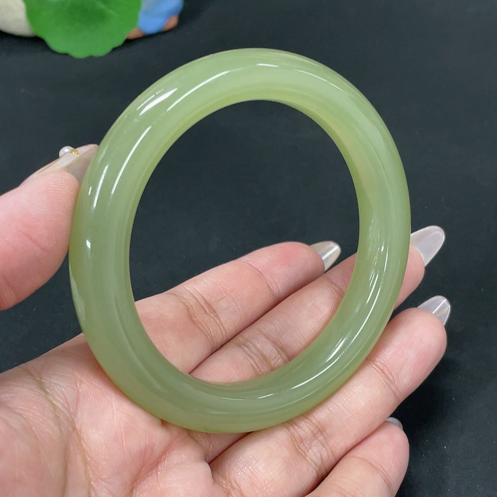Hetian Jade Round Bracelet Size 59.9 Total Weight Approx. 62.8g