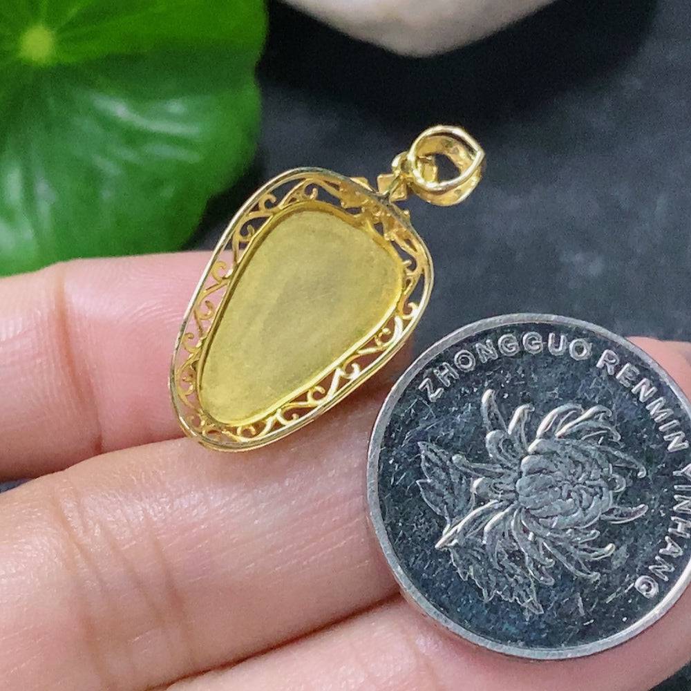 HUILIU HQ jadeite leaf pendant with diamond accents, yellow inlaid leaf, and detailed craftsmanship on a white background.