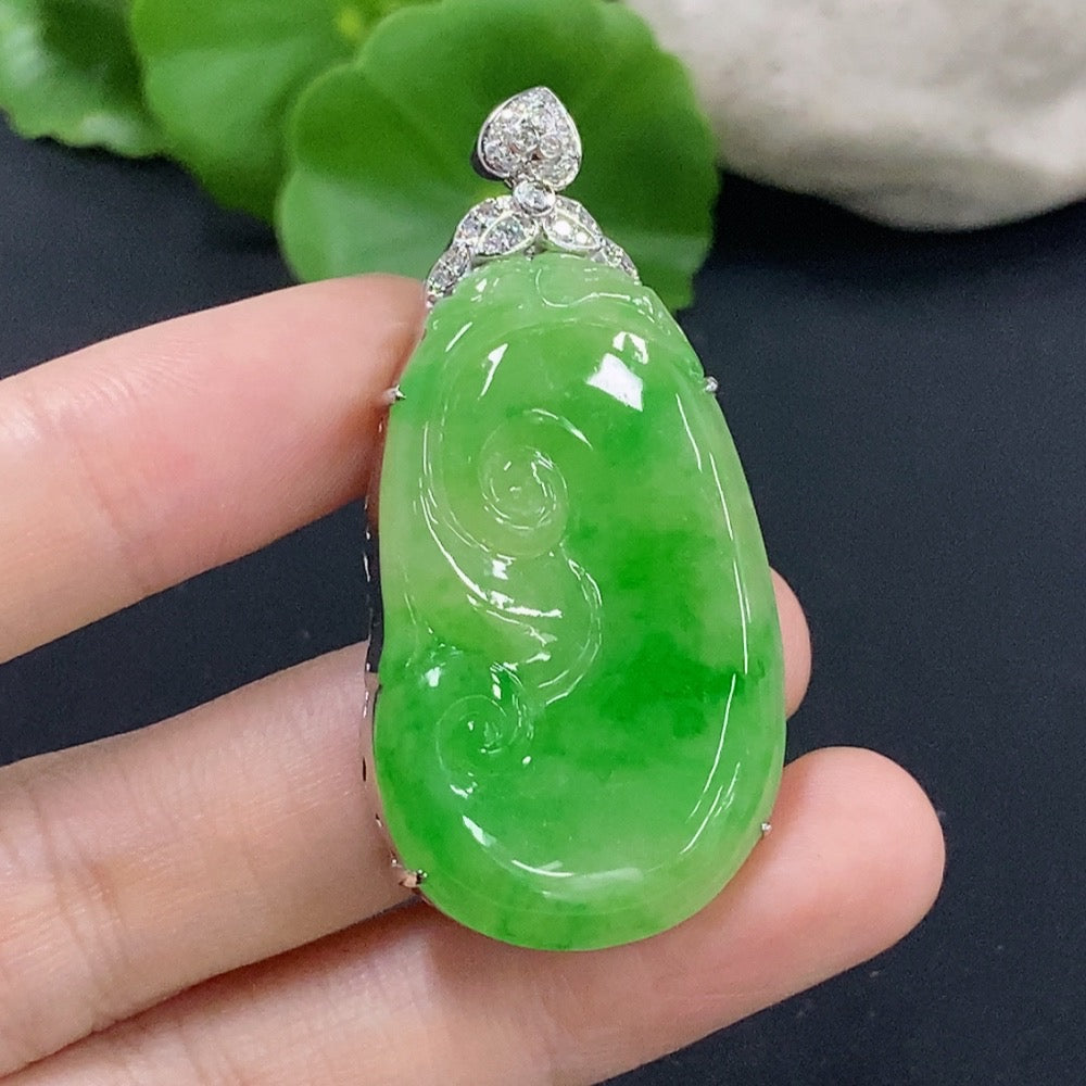 Jadeite Ruyi Inlaid Pendant 18k with Diamond Accent