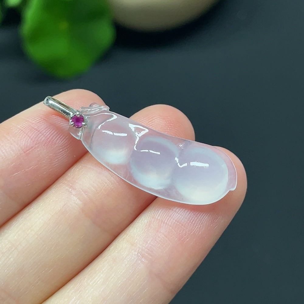 Jadeite Lucky Bean Pendant 9k