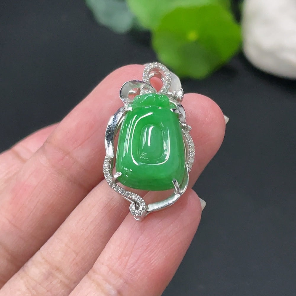 Jadeite Blessing Shell Inlaid Pendant 18k Gold Inlaid Approximately 3.65g