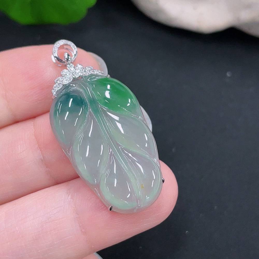 Jadeite pendant leaf with 18k gold accents and diamond details, weighing approximately 4.17g, crafted by HUILIU HQ.