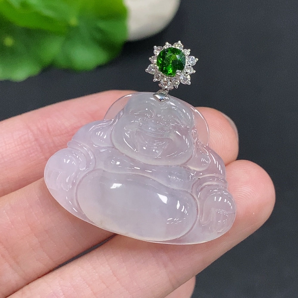 Jadeite Buddha pendant with 18K gold clasp, accented with diamonds, weighs approximately 8.2g, by HUILIU HQ.