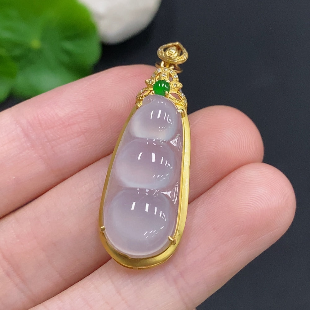 Jadeite Bean Inlay Pendant (18k) Total Weight Approx. 3.6g (With Diamond Accents)