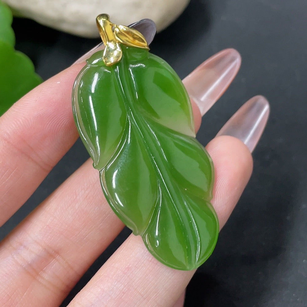 Hetian Jade Jasper Pendant Leaf 18k Gold Total Weight Approx. 8.7g