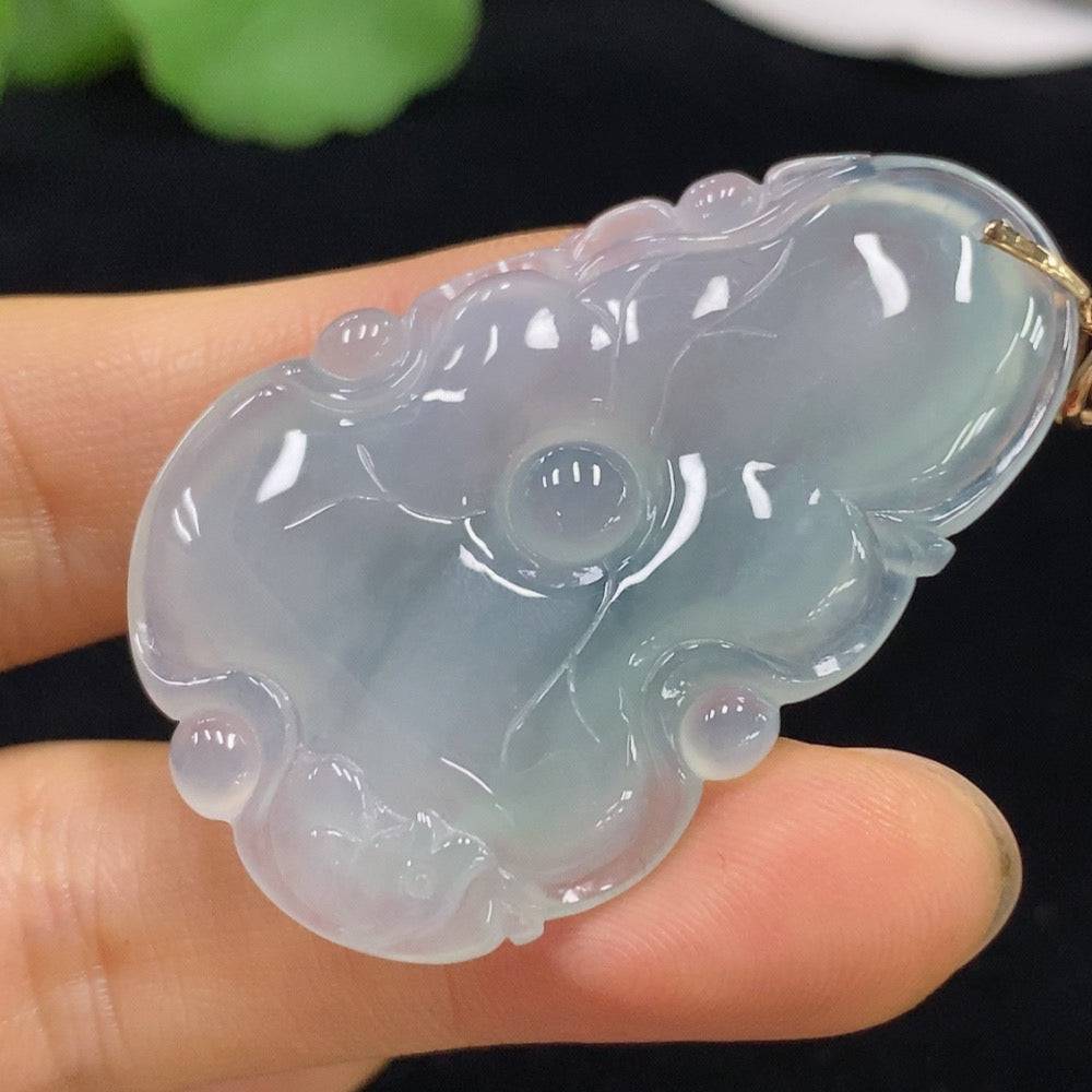 Jadeite lotus pendant from HUILIU HQ featuring a detailed jade pendant weighing approximately 11.66g.