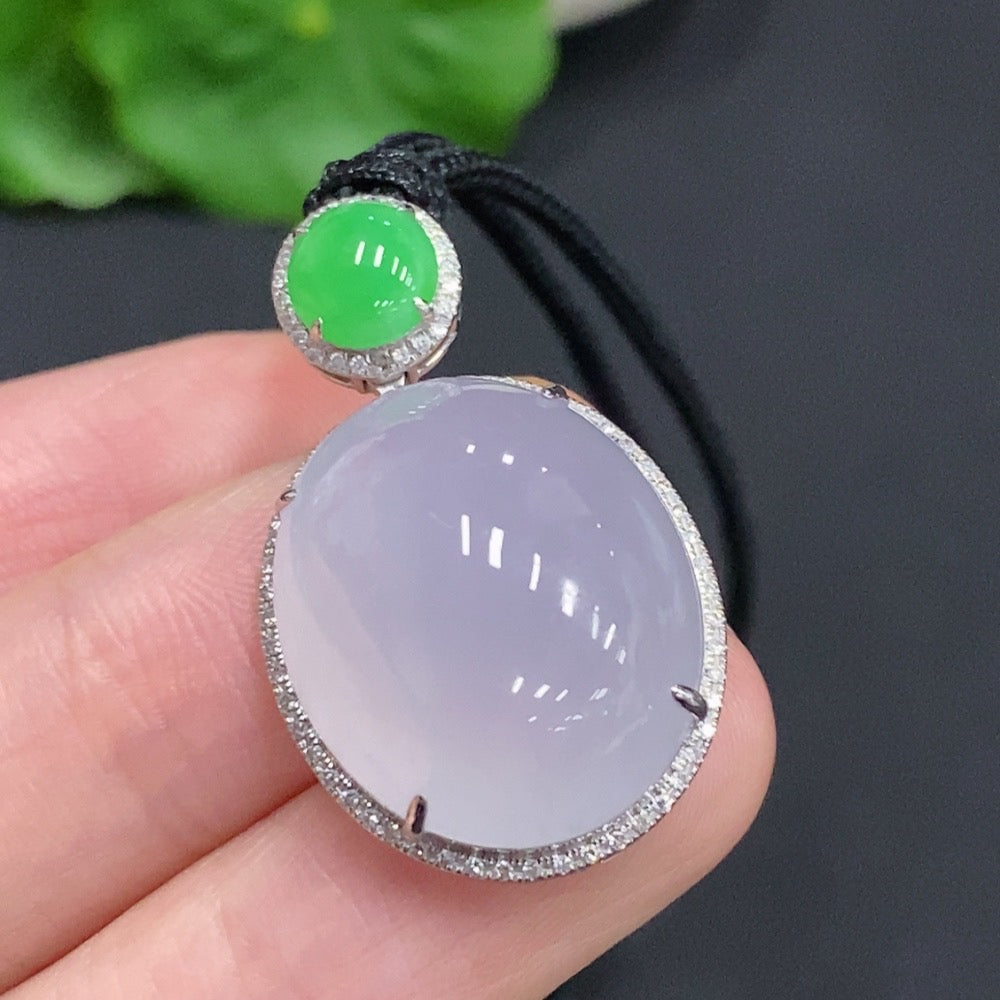 Jadeite Cabochon Pendant Set in 18k Gold, Total Weight Approx. 8.7g (Including Cord), Accented with Diamonds