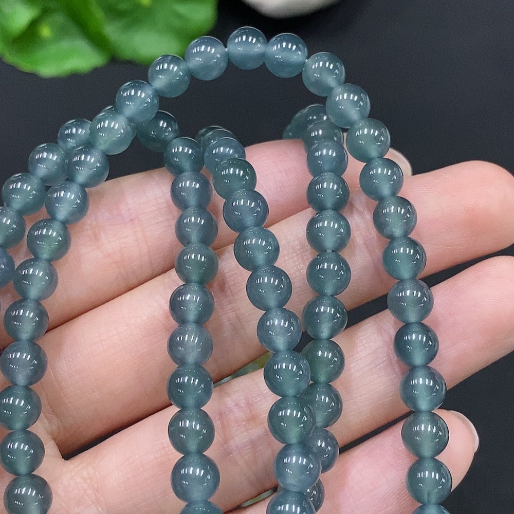 Jadeite Enlightenment Pendant Total weight about 90g (including rope weight) Color origin undetermined