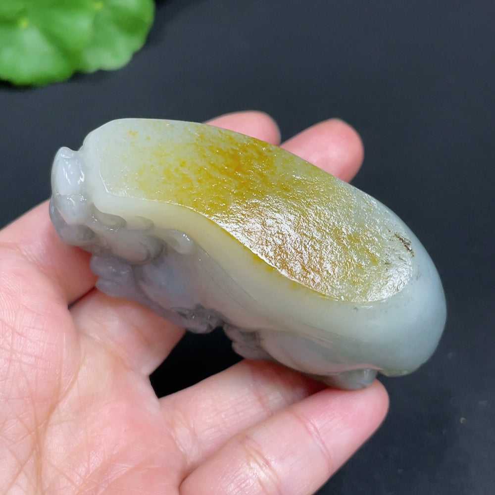 Hetian Jade Handheld Piece Auspicious Beast Gross Weight Approx. 115.7g Undetermined Skin Color Origin