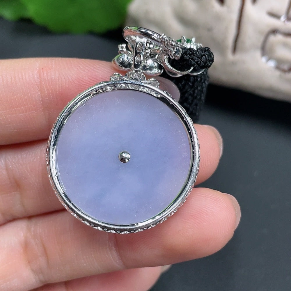 Jadeite Inlaid Peace Pendant with 18K Main Body and Non-Gold Cord, Total Weight Approximately 11.82g