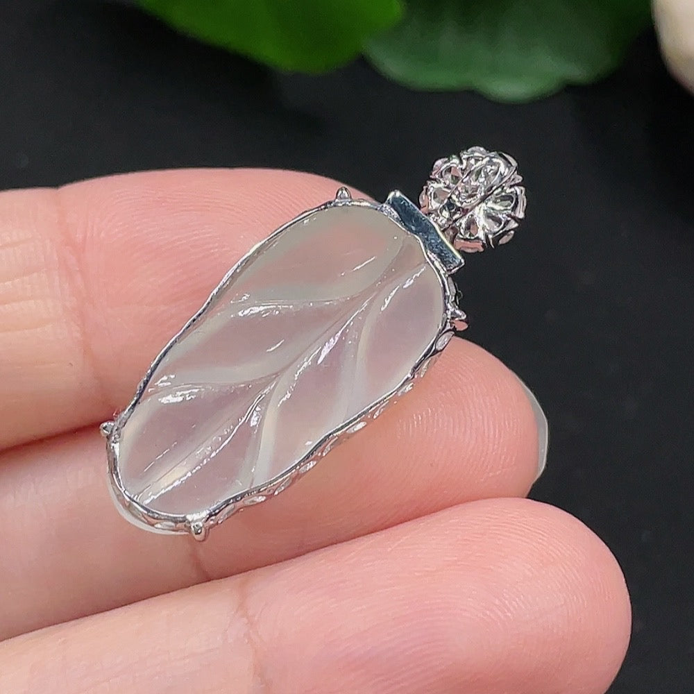 Jadeite Leaf Inlay Pendant 18K Gold Total Weight Approx. 2.6g (With Diamond Accents Only Smallest Side Stones)