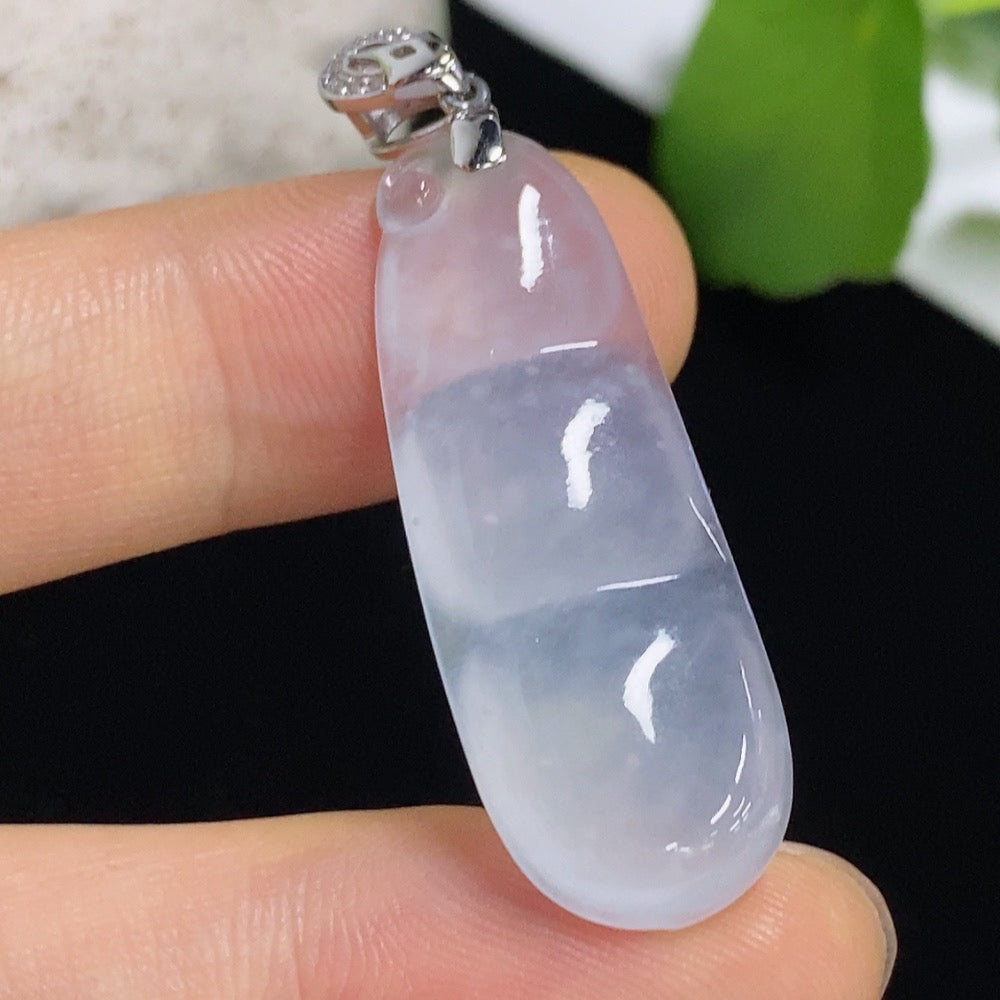 Jadeite Bean Pendant with 18K Gold and Diamond Accents, Total Weight Approximately 5.23g