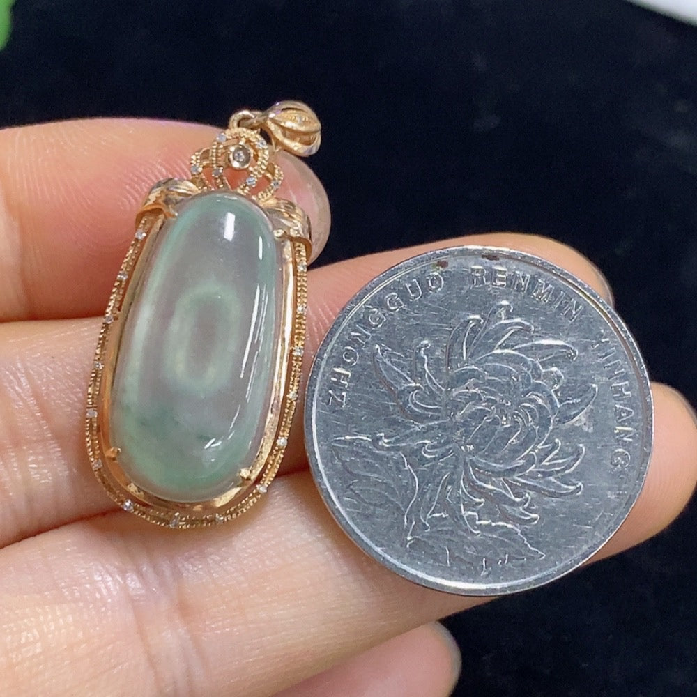 Jadeite Melon-shaped Pendant with 18K Gold and Diamond Accents, Total Weight Approximately 3.44g