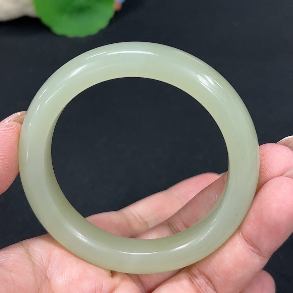 Hetian Jade Round Bracelet Size 54.3 Total Weight Approx. 55.4g