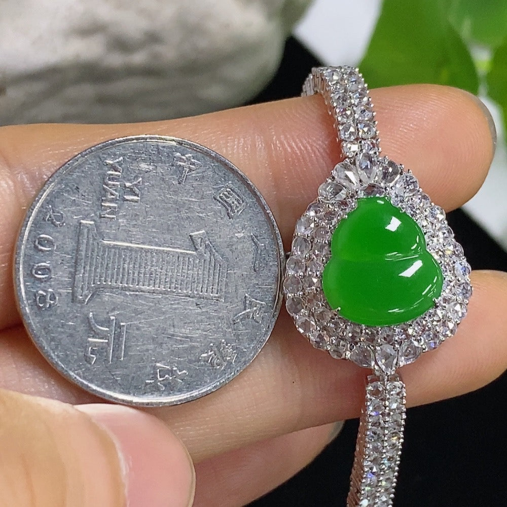 Jadeite Gourd Inlaid Bracelet 18k with Diamond Accents