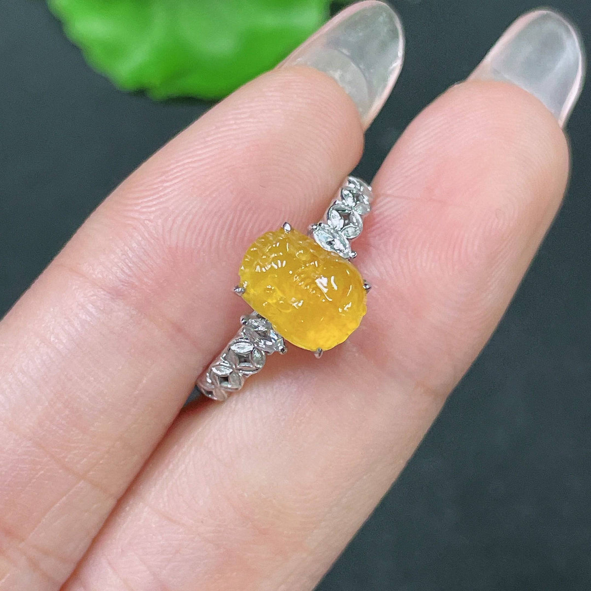 HUILIU HQ jadeite inlay ring with 18k gold accents, diamond details, size 13, showcasing vibrant green jade and intricate craftsmanship.