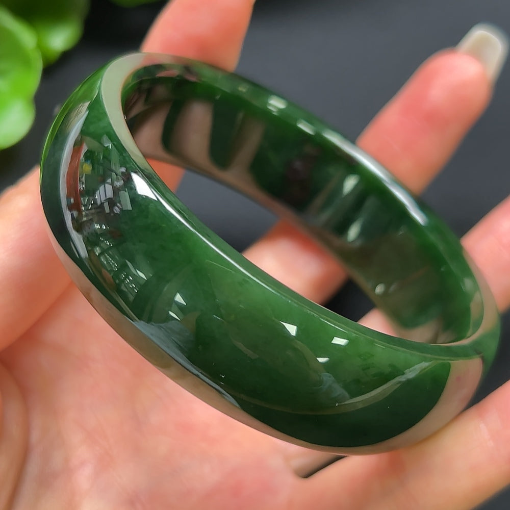 Hetian Jade Round Bangle
