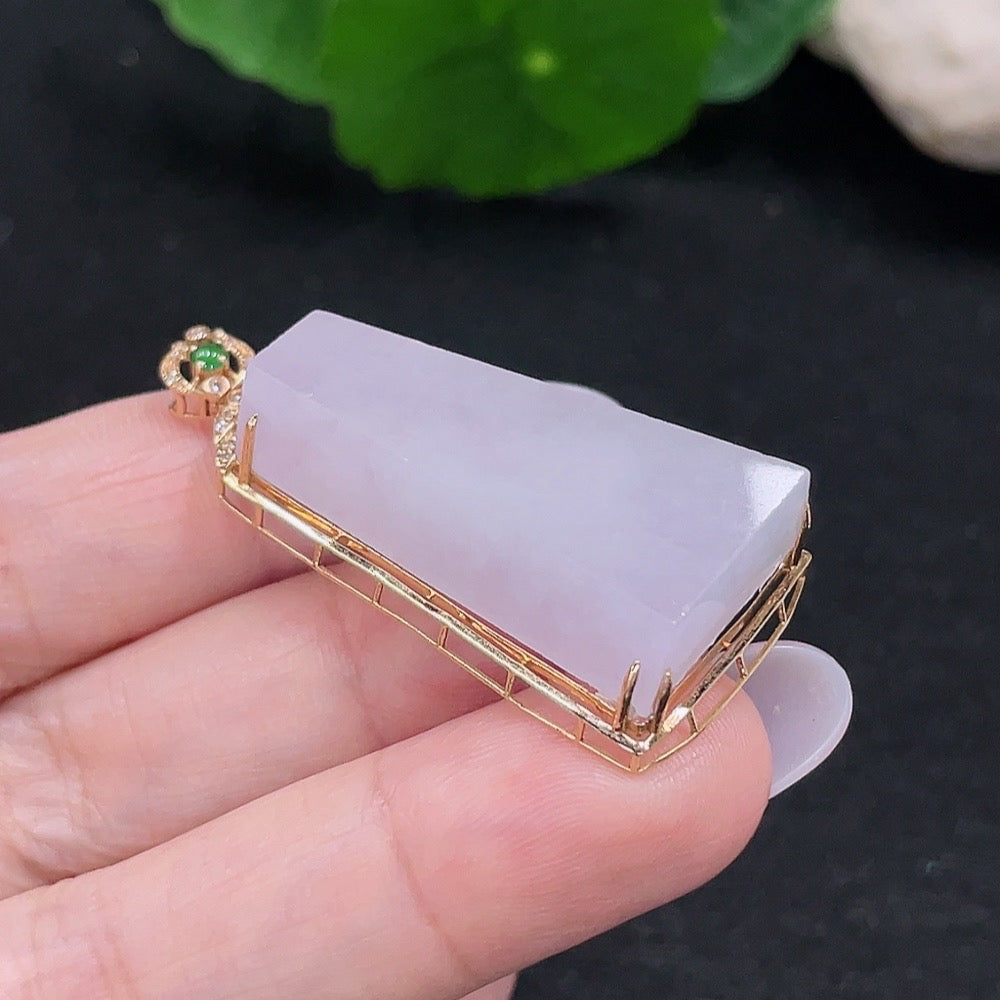 Jadeite Inlaid Pendant 18K Gold Total Weight Approx. 10.3g (with minimum accent diamonds only)