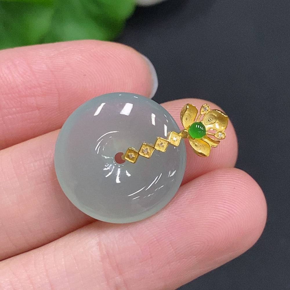 Huiliu Jadeite safety buckle with 74% jade content, non-diamond, certified jade jewelry accessory, shown in close-up.
