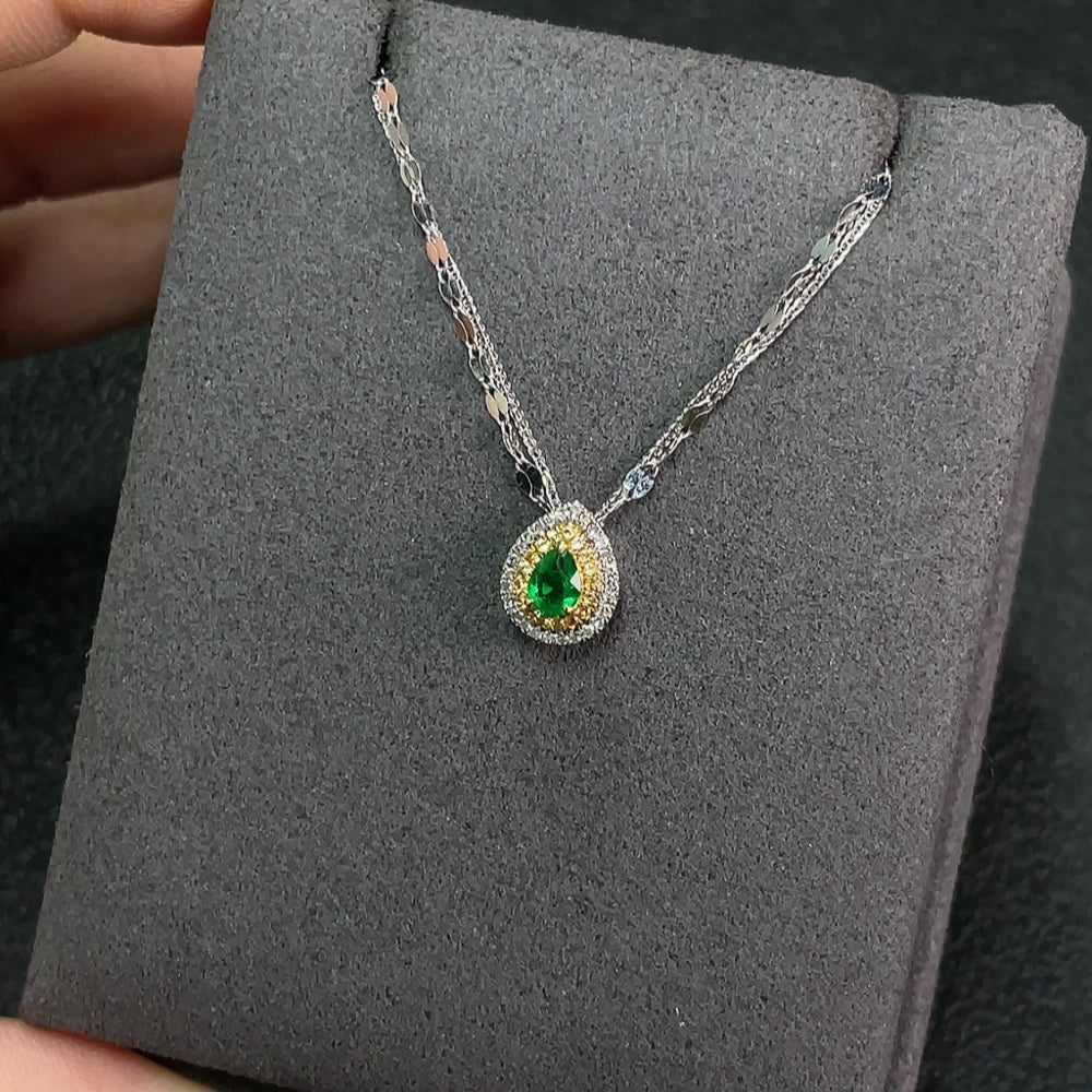 18K Gold Emerald Pendant Clarity Optimized with Diamond Accents (Colorless)