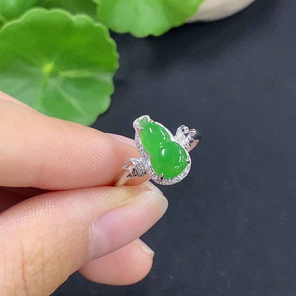 Jadeite Gourd Inlaid Ring 18K Gold with Diamond Size 15 Total Weight Approx. 2.02g