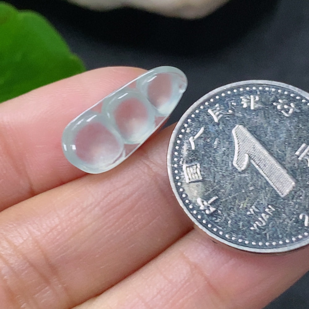 Jadeite inlaid Fu Dou pendant from HUILIU HQ, featuring intricate jade design with a total weight of 0.77g.