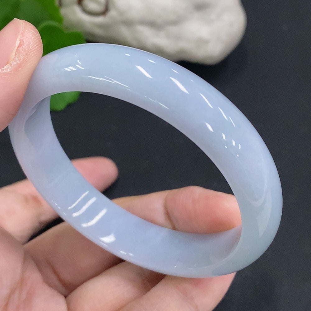 Jadeite round bracelet size 53.8 total weight approx. 40.9g