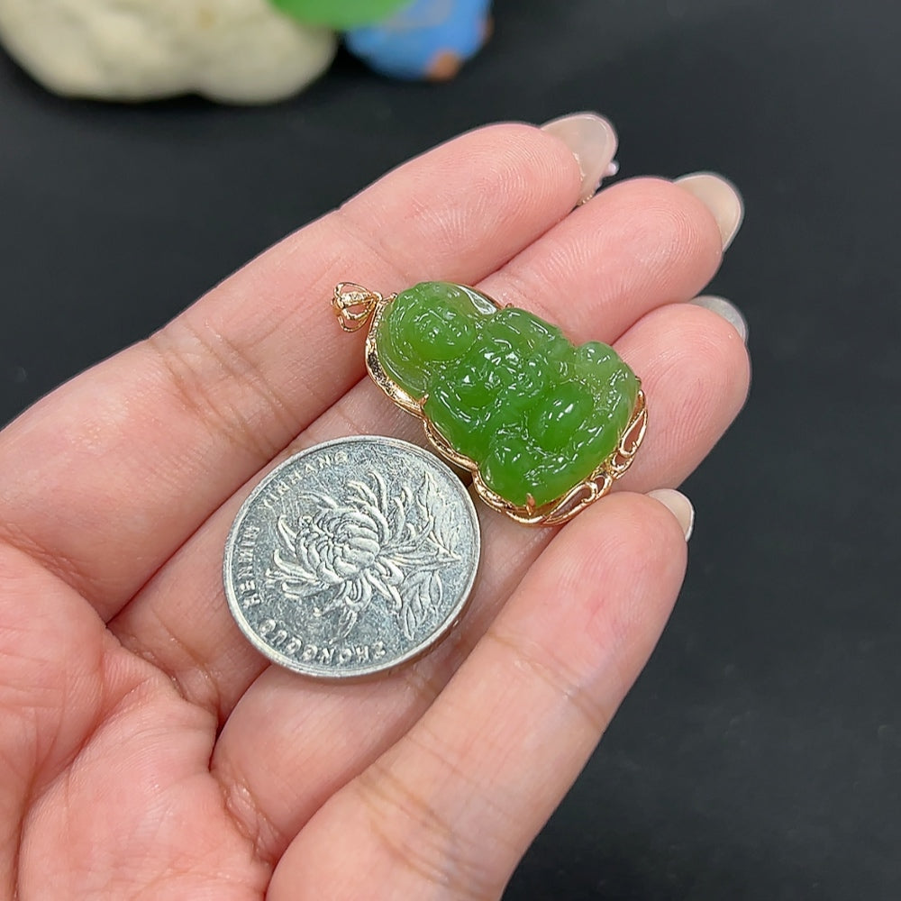 Hetian Jade Jasper Inlaid Pendant Guanyin Total Weight Approx. 4.9g 18k with Diamond Accents