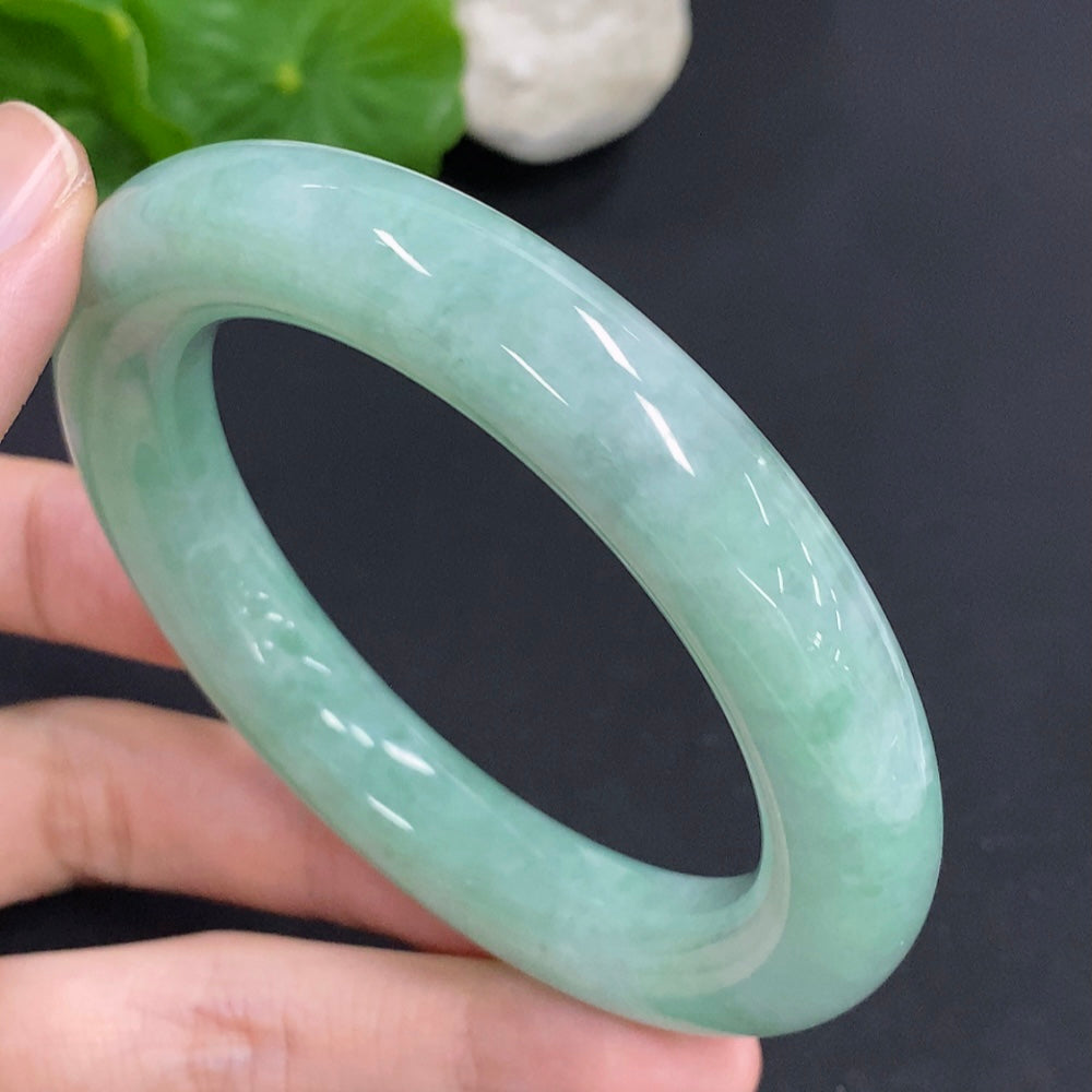Jadeite Round Bangle