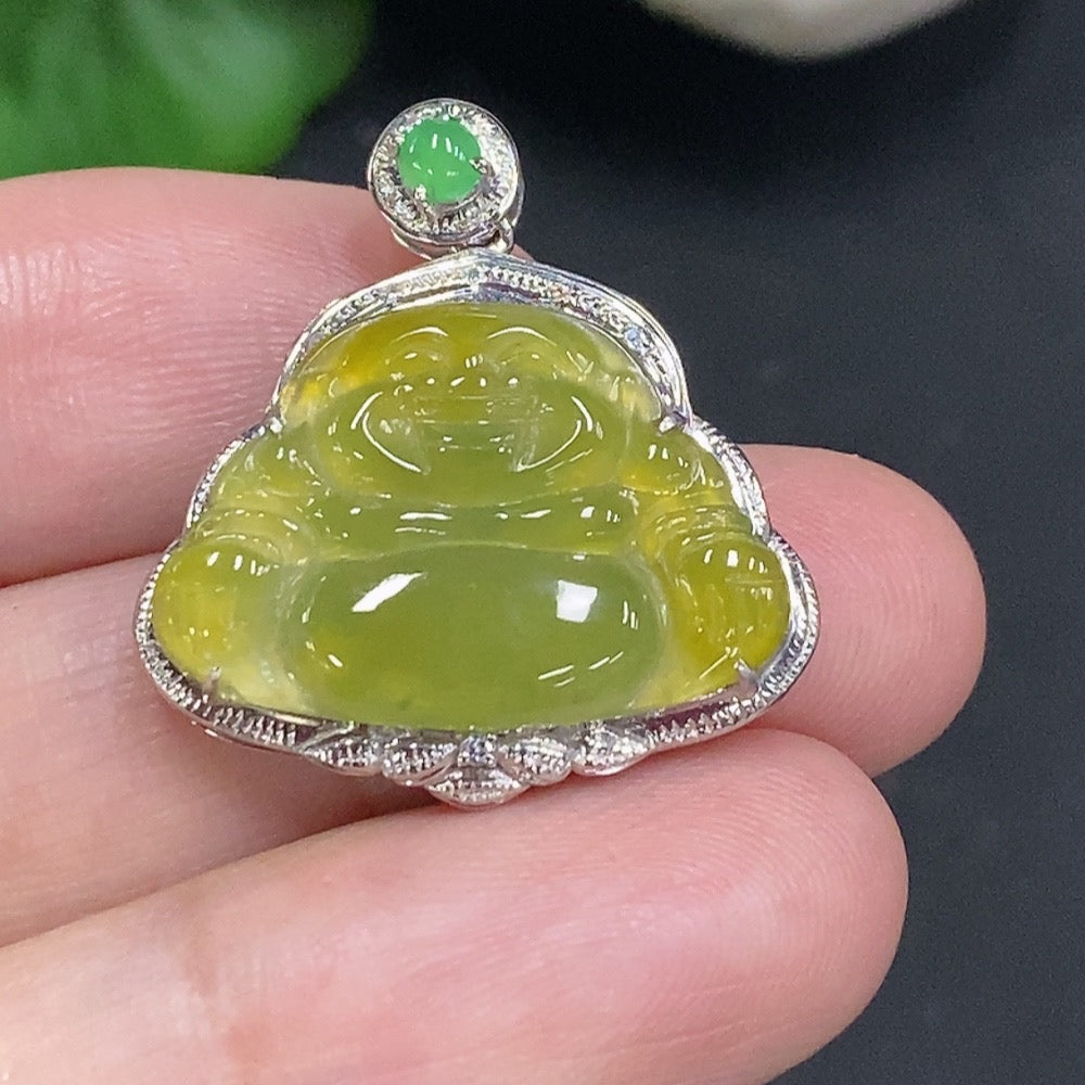 Jadeite Buddha pendant in 18K gold with diamonds, crafted by HUILIU HQ, showing the detailed jade Buddha design.