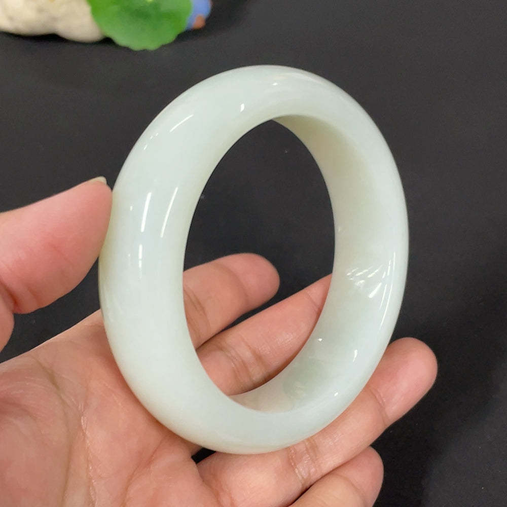 Hetian Jade Round Bracelet Size 61.1 Total Weight Approx. 109.8g
