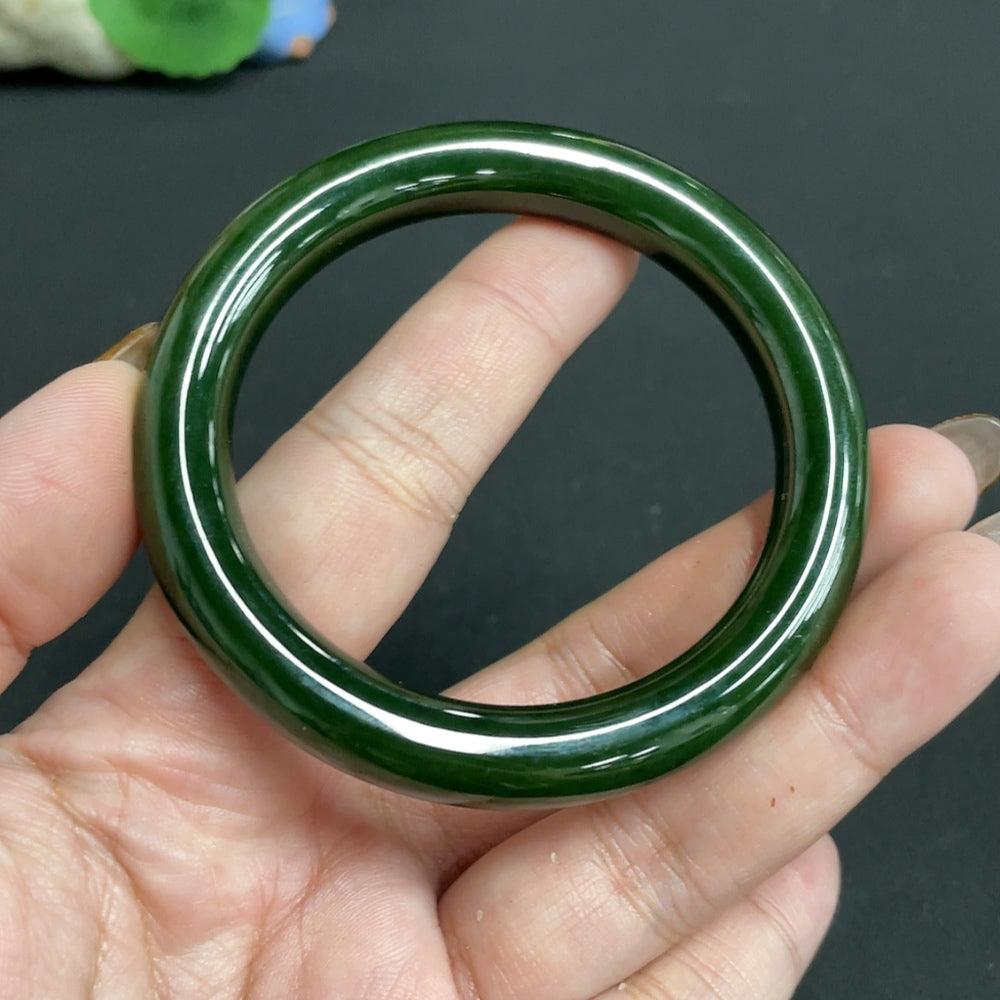 HUILIU HQ Hetian Jade Jasper round bangle, size 55.7, weighing approximately 46.1g, showcasing smooth polished jade surface.