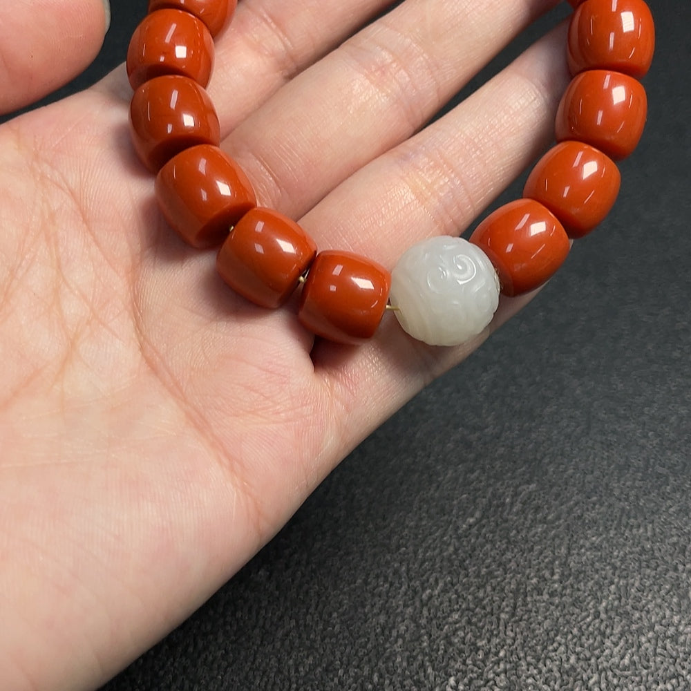 South Red Agate Bracelet with Visible Organic Matter, Total Weight Approx. 55.60g, Size About 12.1mm, Paired with Hetian Jade