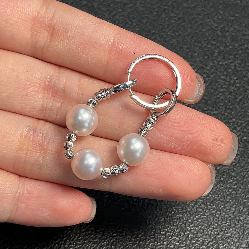 Huiliu HQ seawater pearl pendant featuring a 7.9mm round pearl with certified quality on a delicate string.