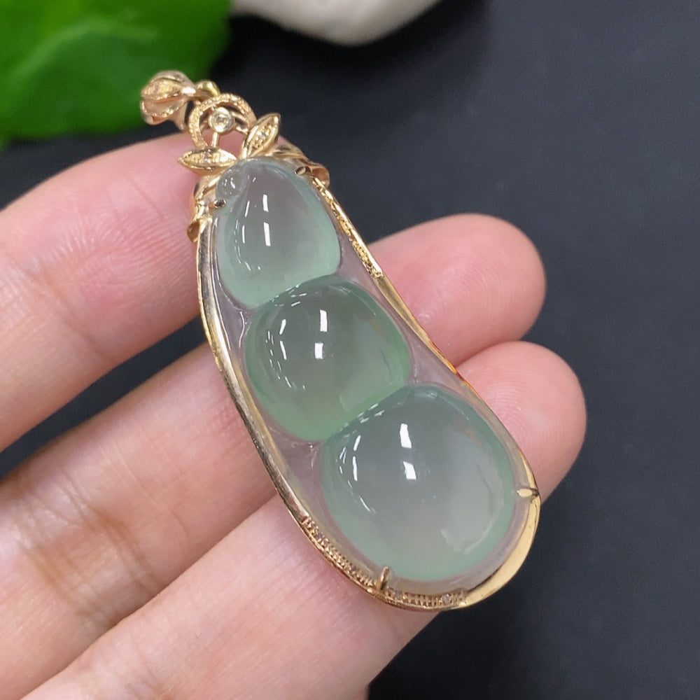 Jadeite Auspicious Bean Pendant in 18K Gold (Non-Diamond)