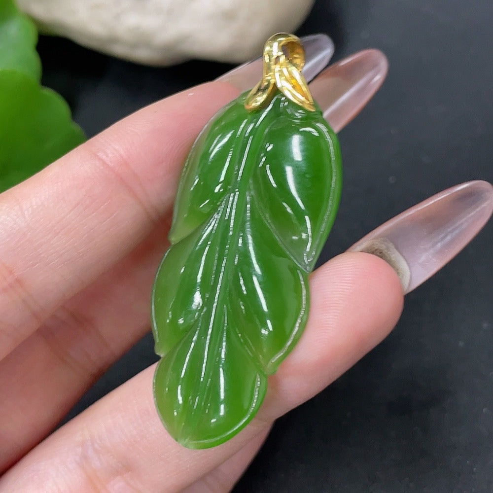 Hetian Jade Jasper Pendant Leaf 18k Gold Total Weight Approx. 8.7g