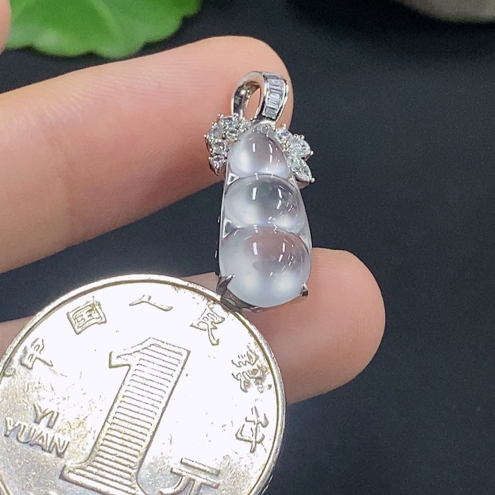 Jadeite Lucky Bean Pendant with 18K Gold Setting, Non-Diamond