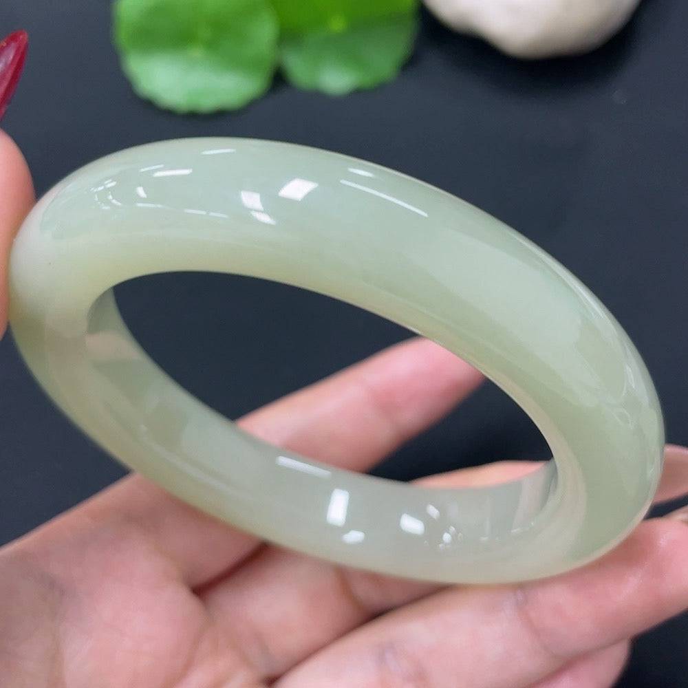 Huiliu Hetian Jade round bracelet with smooth polished beads, certified Huiliu HQ jade jewelry accessory