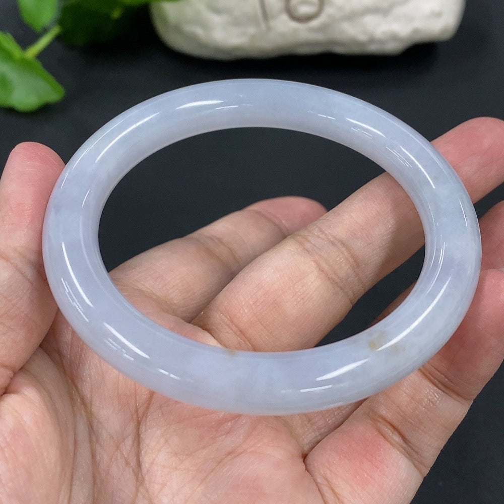 Jadeite Round Bangle, Total Weight Approx. 42.5g, Size 54.9