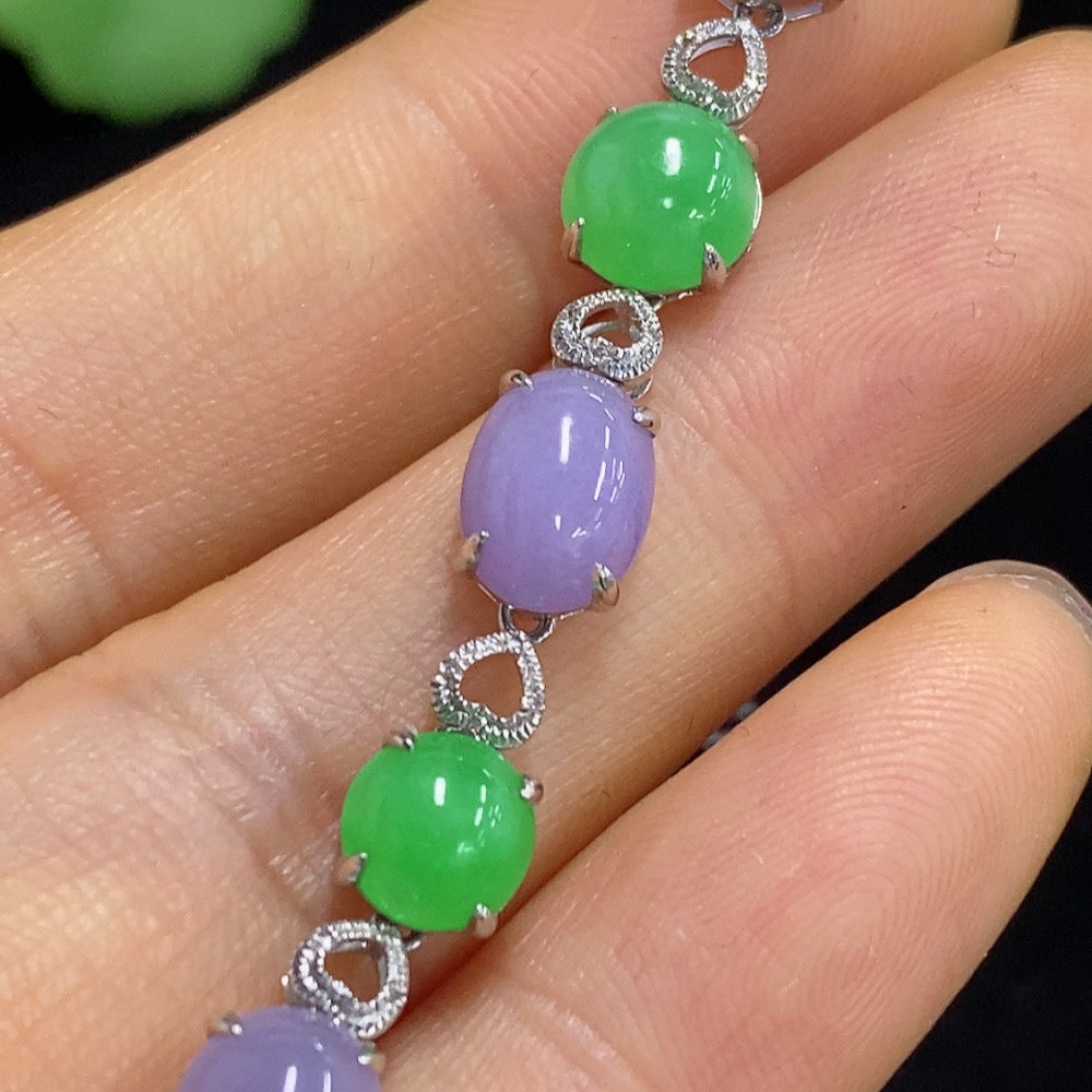 Jadeite Cabochon Inlay Bracelet 18k Non-Diamond (too small to confirm) Total Weight Approx. 3.33g