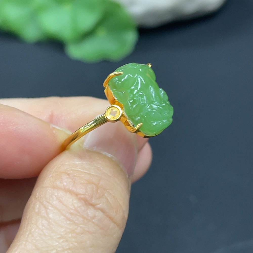 Hetian Jade Pi Xiu inlaid ring with 18k gold band, size 16.5, featuring detailed Pi Xiu design and weighing approximately 2g.