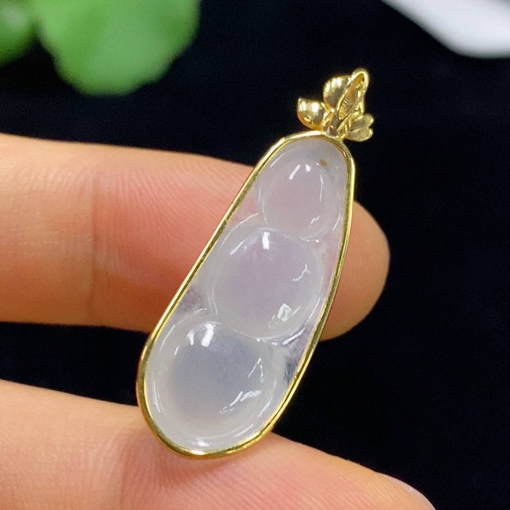 Jadeite Fu Dou beaded pendant with 18k inlaid accents, weighing approximately 2.84g, from HUILIU HQ.