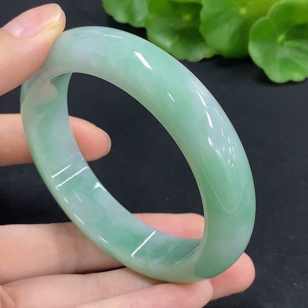 Jadeite Round Bangle