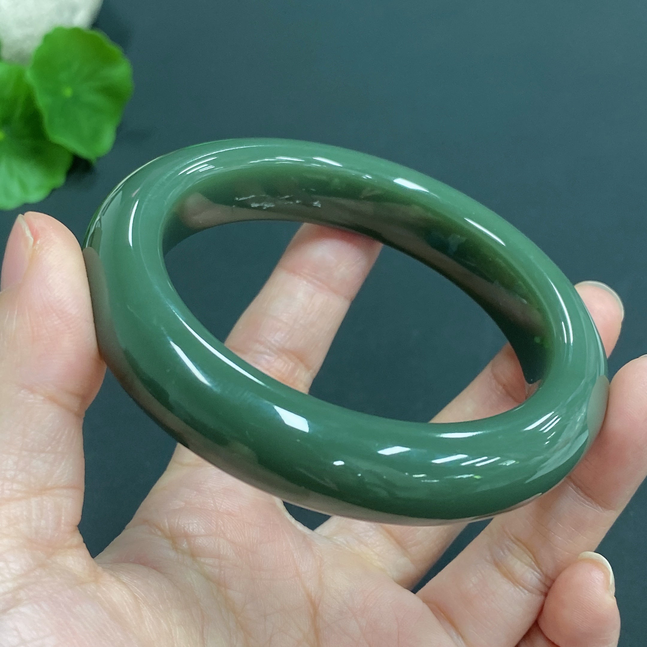 Hetian Jade Round Bracelet Size 56.8 Total Weight Approx. 73.6g